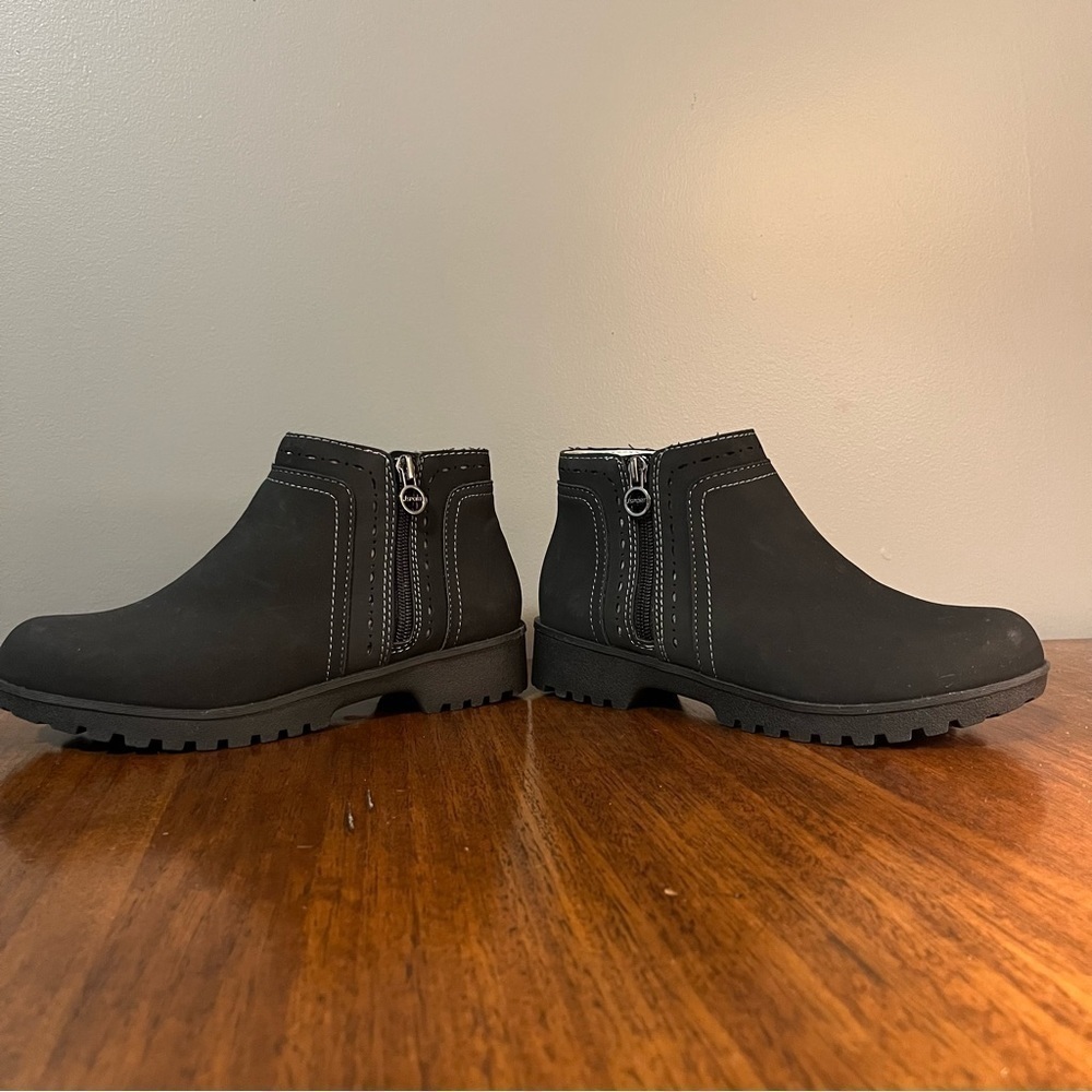 New!!Women’s J Sport Jenna Boots - Picture 4 of 11